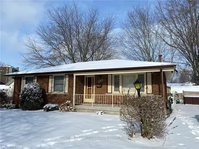 284 ROBIN Road B, London South, ON N6J 1S6