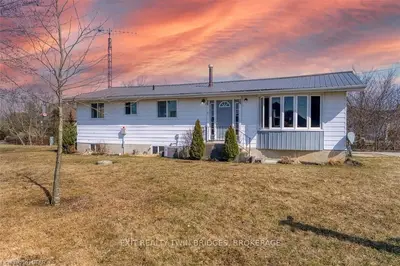 23016 HAGERTY Drive, Newbury, ON N0L 1Z0
