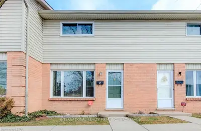 45 GATEWOOD Place 4, London East, ON N5Y 5A4