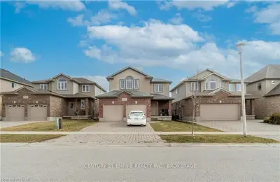 1913 JUBILEE Crescent, London North, ON N6G 0H5