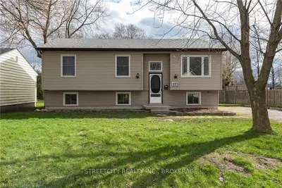 405 RIVER Avenue, LaSalle, ON N9J 1A1