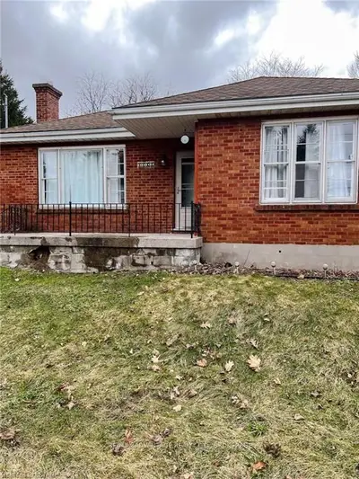 1111 CRUMLIN SIDE Road, London East, ON N5V 1R6