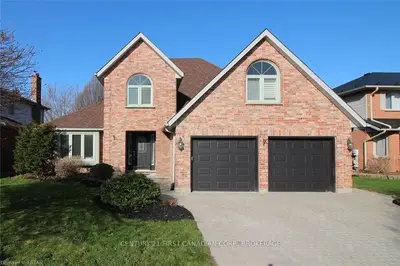 95 ROBINSON Lane, London North, ON N5X 3V4
