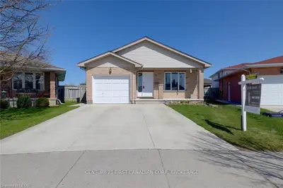 117 ERICA Crescent, London South, ON N6E 3P5