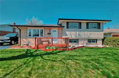 36 Agincourt Gardens, London South, ON N5Z 4E4