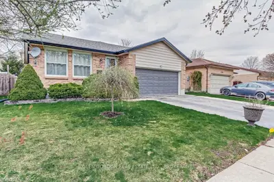 1151 GLENORA Drive, London North, ON N5X 2R4