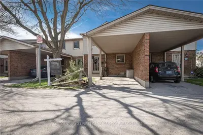 1330 Jalna Boulevard 4, London South, ON N6E 2H7