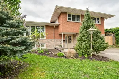 201 KING EDWARD Avenue, London South, ON N5Z 3T8