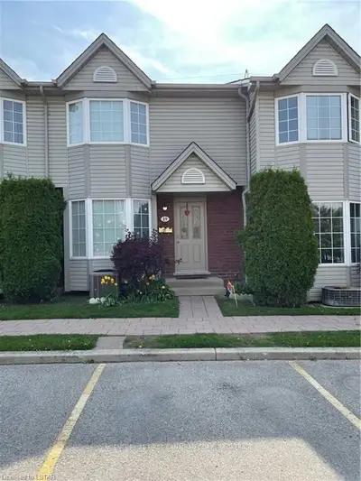 101 Brookside Street 19, London South, ON N5Z 5C9