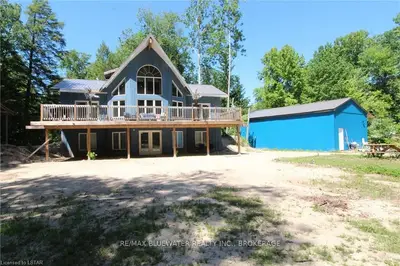 6851 CLEMENS Line, Lambton Shores, ON N0M 1J3