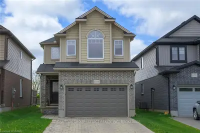 1198 SANDBAR Street, London North, ON N6G 0G6