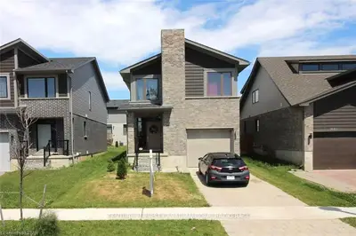 1674 VALHALLA Street, London North, ON N6G 0V3