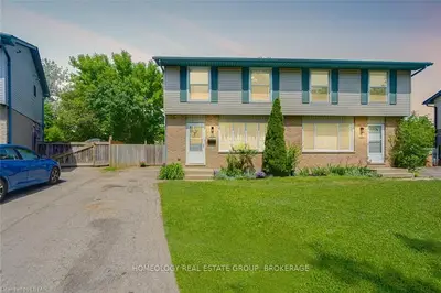 1352 BLANCHARD Road, London North, ON N6G 3J6