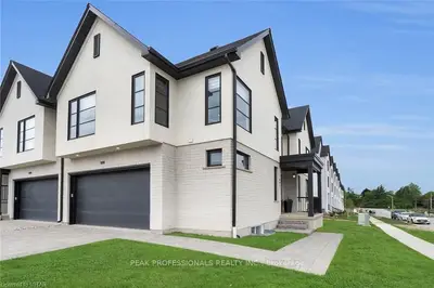 991 UPPERPOINT Avenue, London South, ON N6K 0L1