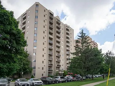 858 COMMISSIONERS Road E 1007, London South, ON N6C 5Y5
