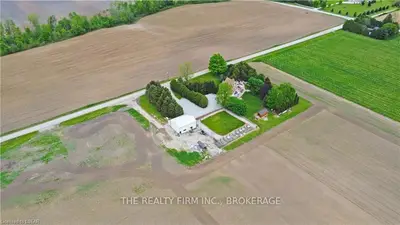8435 KENNEDY Line, Lambton Shores, ON N0M 2N0