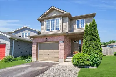 1112 KIMBALL Crescent, London North, ON N6G 0A8