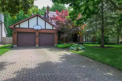 1398 Sprucedale Avenue, London North, ON N5X 2N8