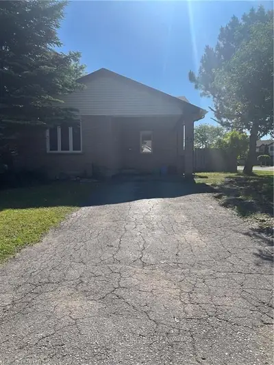 47 SALVIA Street, London South, ON N5Z 4T1
