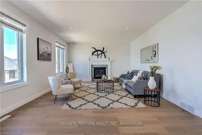 1898 TRAILSWAY Drive, London South, ON N6K 0K6