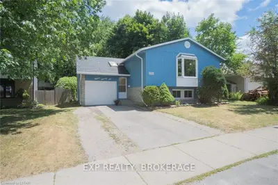 1576 ALDERSBROOK Road, London North, ON N6G 2Z3