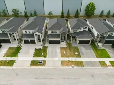 3467 EMILY CARR Lane, London South, ON N6L 0A3