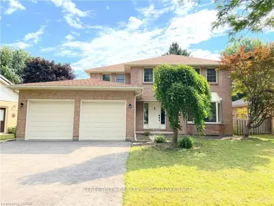 1737 PHILLBROOK Crescent, London North, ON N5X 3H5