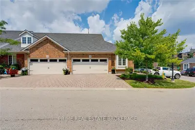 464 COMMISSIONERS Road W 18, London South, ON N6J 0A2