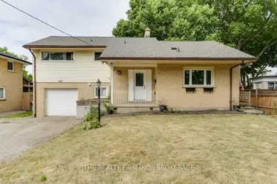 425 RIDOUT Street S, London South, ON N6C 4A2