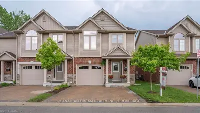 1061 EAGLETRACE DRIVE Drive 89, London North, ON N6G 0T3