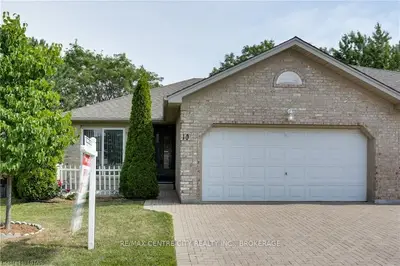 825 SHELBORNE Street 10, London South, ON N5Z 5B7