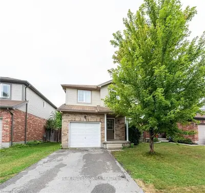 1100 FOXHUNT Road, London North, ON N6G 0C3