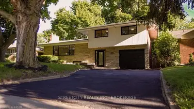 481 BASE LINE Road E, London South, ON N6C 2P8