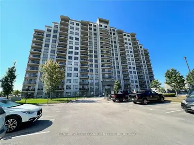 1030 CORONATION Drive 414, London North, ON N6G 0G5