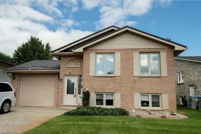 93 BRADLEY Avenue, Strathroy-Caradoc, ON N7G 3Y9