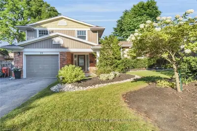35 SPRINGFIELD Crescent, London South, ON N6K 2T7
