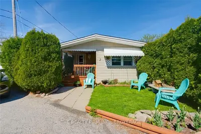 198 SPRINGBANK Drive 2, London South, ON N6J 1G1