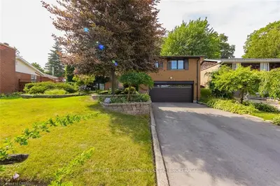 110 STANHOPE Place, London South, ON N6C 4W8