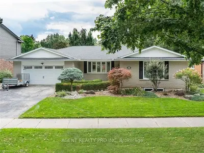 49 CHAUCER Road, London South, ON N6K 1V4