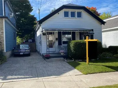 61 Bedford Road, London East, On N5y 1z5