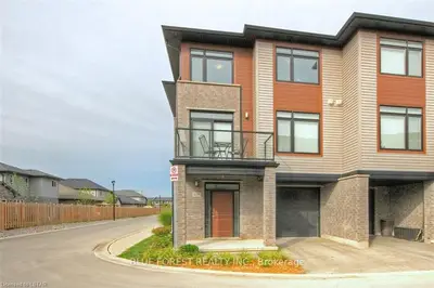 3260 SINGLETON Avenue 138, London South, ON N6L 0E7