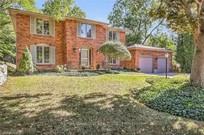 51 HAMPTON Crescent, London North, ON N6H 2N7