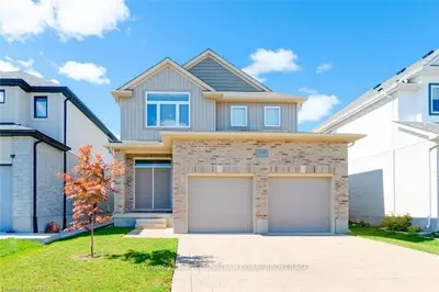 2330 TOKALA Trail, London North, ON N6G 0V6