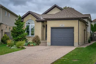 1865 WATERWHEEL Place, London North, ON N5X 4P5