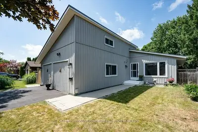 112 YARDLEY WOOD Road, London North, ON N6G 2J1