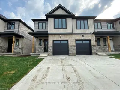 601 LIONS PARK Drive 23, Strathroy-Caradoc, ON N0L 1W0