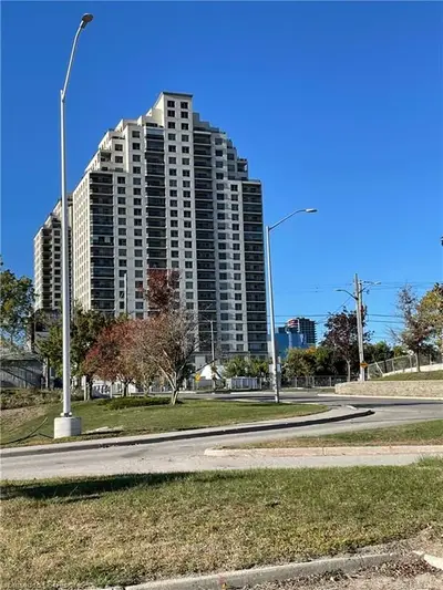 330 RIDOUT Street N 1905, London East, ON N6C 2Z3