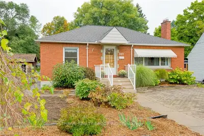 389 BOLER Road Main, London South, ON N6K 2K6