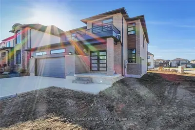 2423 BAKERVILLA Street, London South, ON N6P 0E7