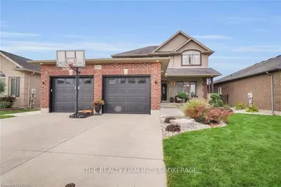 2121 WESTWICK Walk, London South, ON N6P 1T9